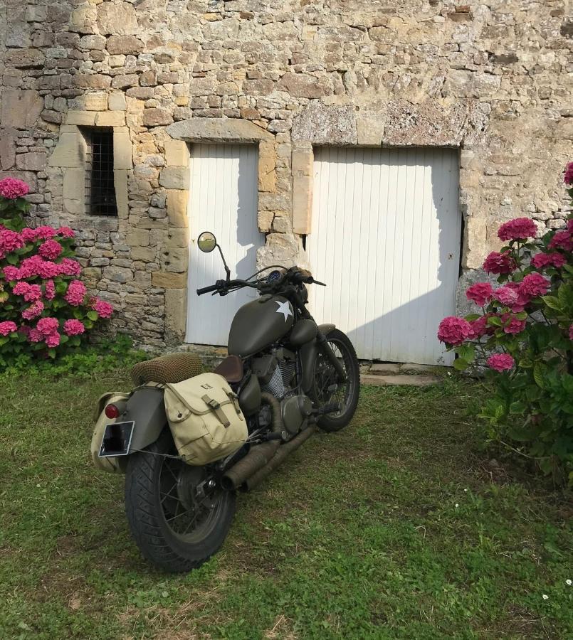 Ferme Fortifiee D Enguenard Formigny Exterior foto